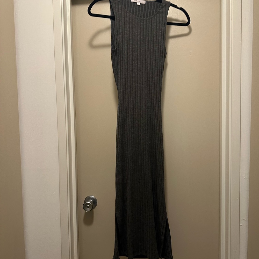 Elegant Gray Sleeveless Dress